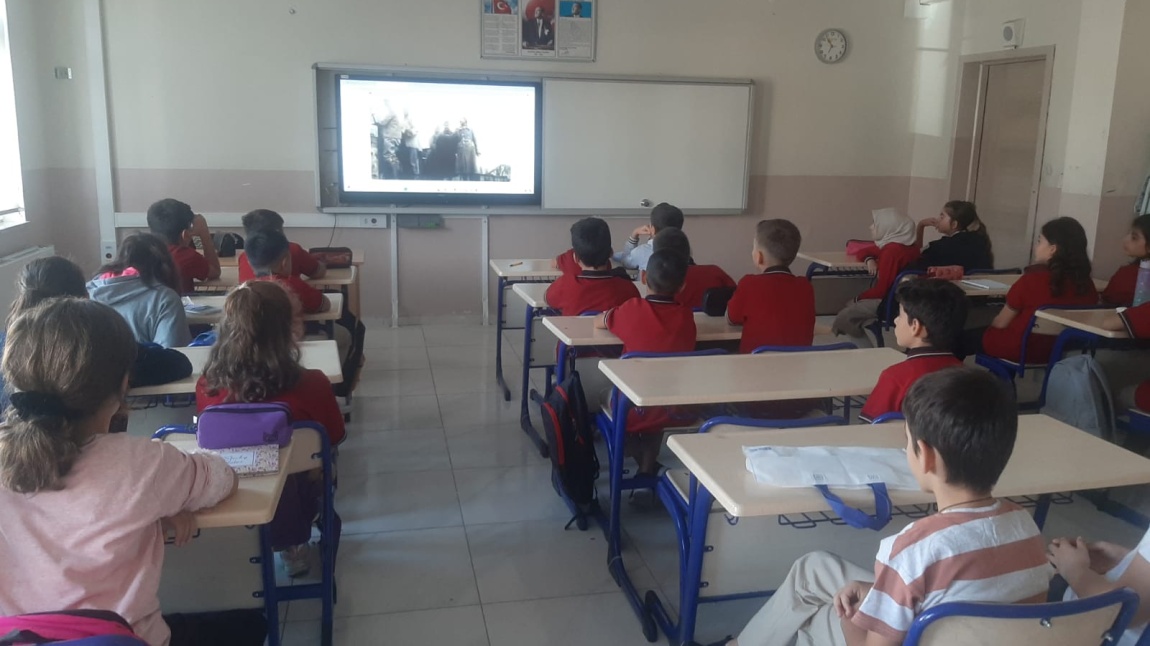 İLK DERS: ÇANAKKALE'DEN GAZZE'YE BAĞIMSIZLIK RUHU VE VATAN SEVGİSİ